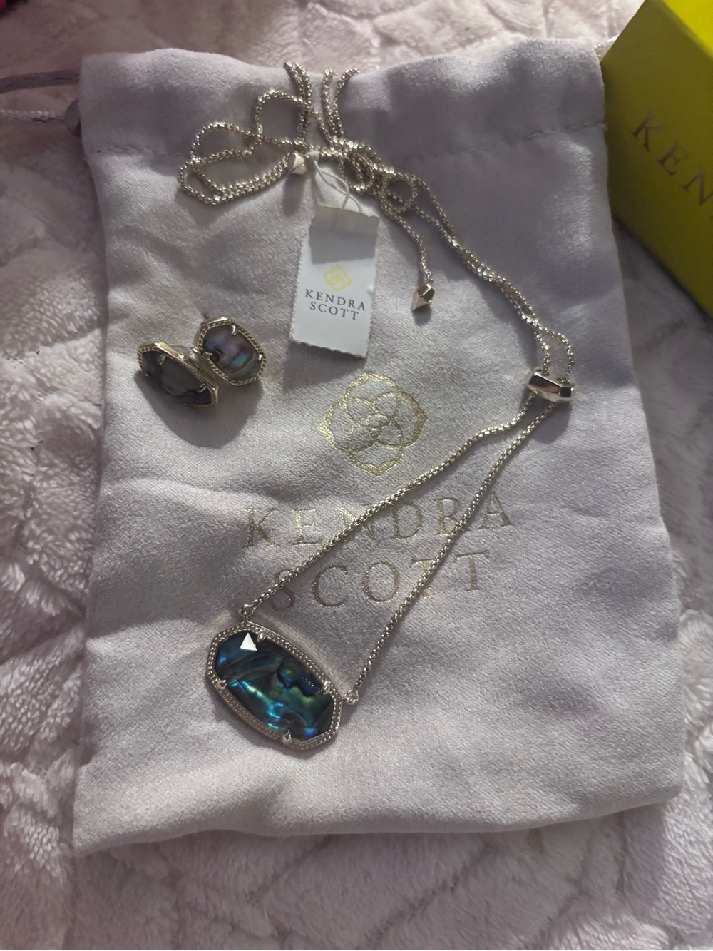 Kendra Scott Iridescent Blue Abalone Pendant Necklace with Silver-tone Chain